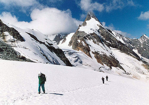 Кабардино-Балкария, Главный Кавказский хребет, Эльбрус. Фото http://vk.com/elbruseu?z=photo-82094231_344675534%2Falbum-82094231_207545144%2Frev