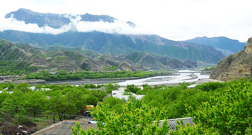 Село Майданское, Дагестан. Фото: Иса Алиев. http://odnoselchane.ru/?page=photos_of_category&sect=1175&com=photogallery