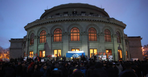 Митинг на площади Свободы в Ереване. Фото: RFE/RL