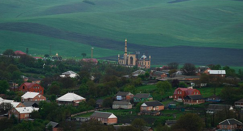 Село Экажево в Ингушетии. Фото: Шалиец, https://ru.wikipedia.org/wiki/Экажево#/media/File:%D0%AD%D0%BA%D0%B0%D0%B6%D0%B5%D0%B2%D0%BE.jpg