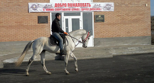 первая конноспортивная школа "Дикая дивизия"  в Карабулаке. Фото: https://vk.com/club114870037?z=album-114870037_227874812