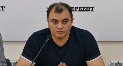 Журналист Милрад Фатуллаев. Кадр видео РИА Дербент https://www.youtube.com/watch?v=c58f2Kv9gYc