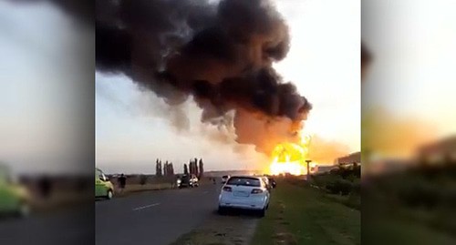 Взрыв на заправке в Динском районе Краснодарского края. © Кадр из видео канала «Typodar» на youtube.com, youtube.com/typodar