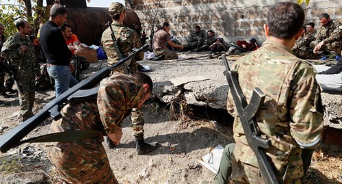 Армянские военослужащие. Нагорный Карабах, 27 октября 2020 г. Фото: REUTERS/Gleb Garanich