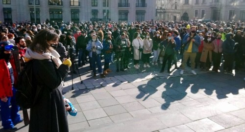 На митинг пришли около 300 человек. Тбилиси, 24 января 2021 года. Фото Беслана Кмузова для "Кавказского узла".