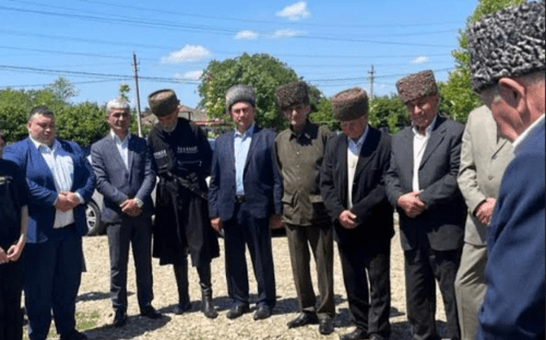 Участники памятной акции в Сочи. Фото от 21.05.24  предоставлено "Кавказскому узлу" Анзором Нибо..